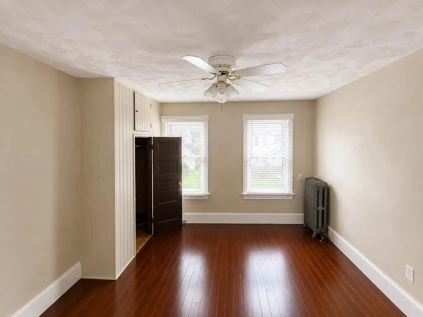 3 bed, $2,500 — Photo 2
