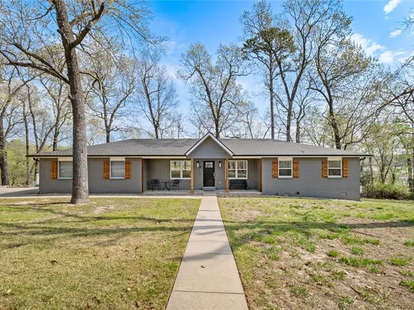 16420 Pin Oak Ln, Rogers, AR 72756