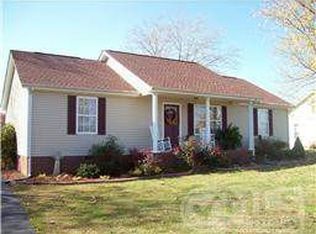791 Akersville Rd, Lafayette, TN 37083