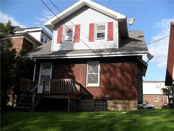 2nd image of 424 Lighthouse St