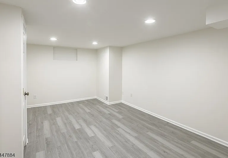 89 Continental Rd — Photo 28