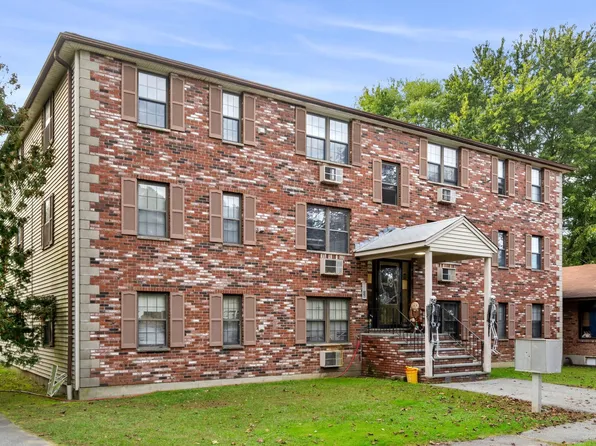 26 Chandler Avenue #11, Plaistow, NH 03865