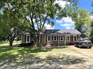1806 Aspin St, Henderson, TX 75652