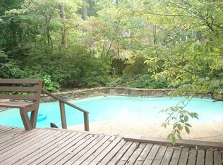 1869 Elmhurst Dr, Germantown, TN 38138