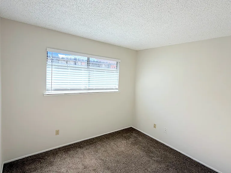 7885 Vista Ridge Dr — Photo 5
