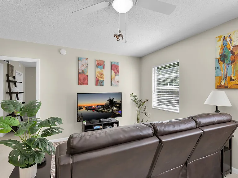2621 SW 33rd Ave — Photo 13