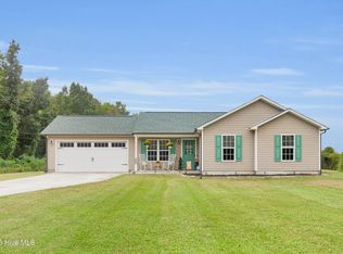2307 White Oak River Rd, Maysville, NC 28555