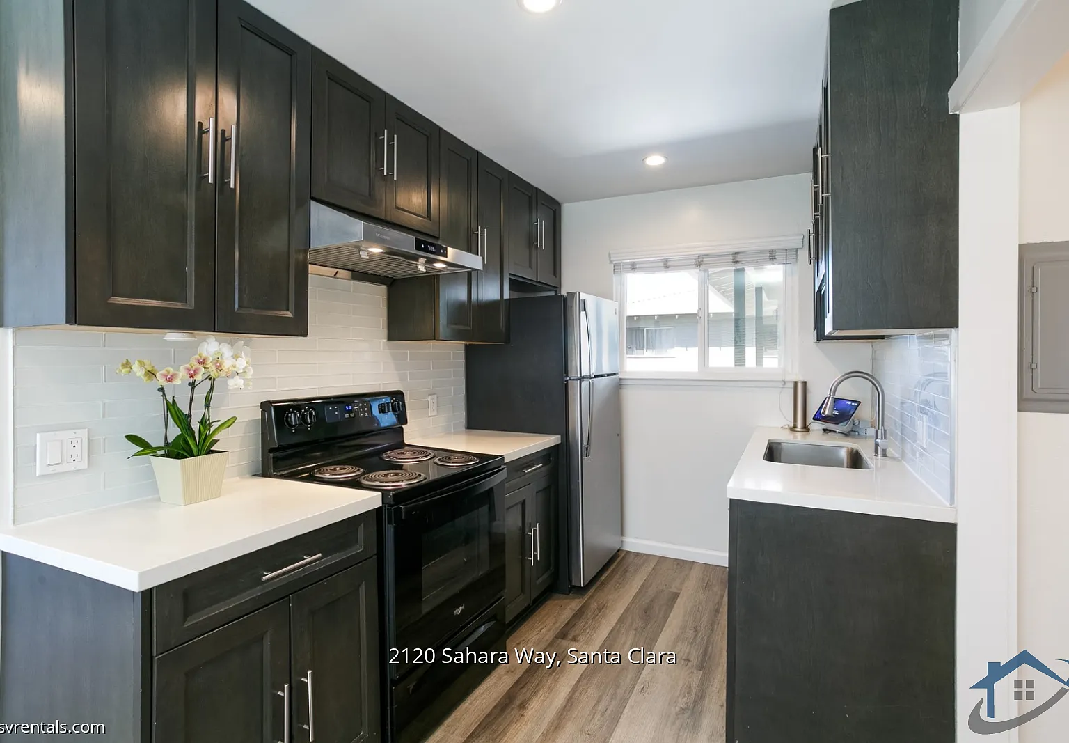 2 bed, 760 sqft, $2,995 — Photo 1