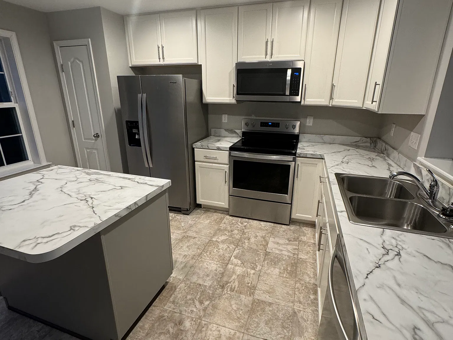 3 bed, 1732 sqft, $1,895 — Photo 3
