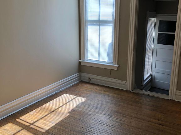 3rd image of 365 Smith Ave N #2