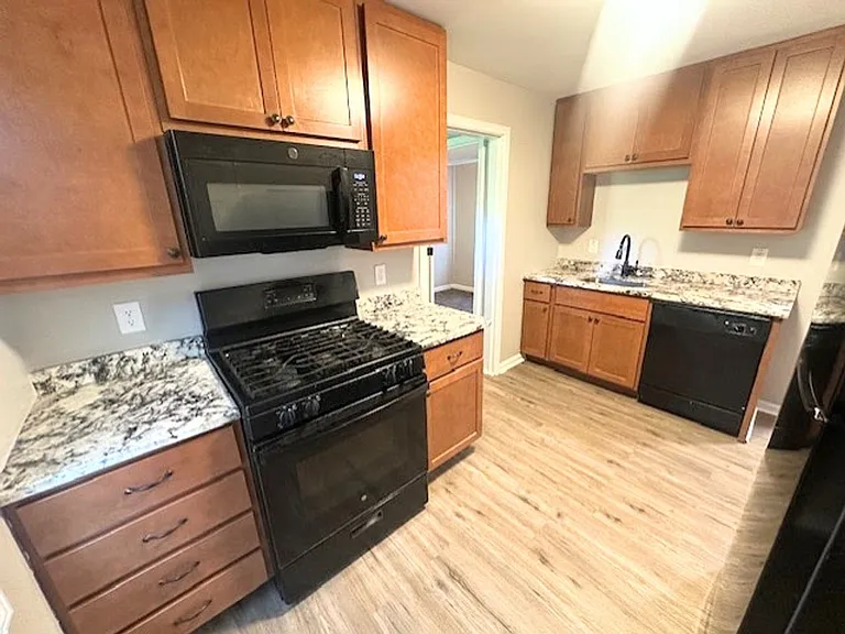 7620 Stanwood Dr — Photo 3