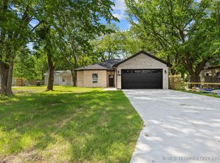 617 W 14th St, Ada, OK 74820