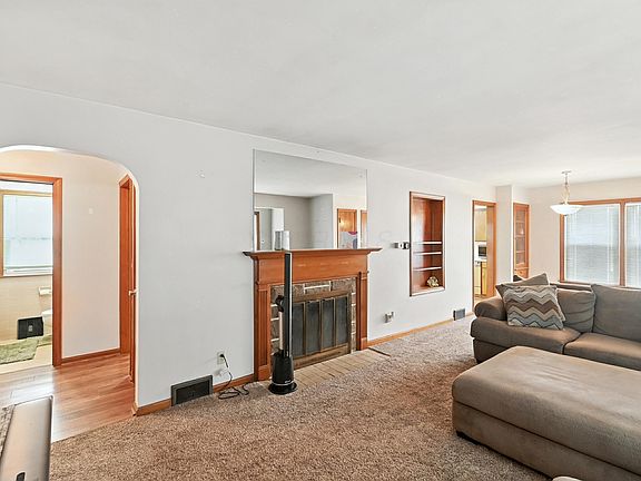 4th image of 305 N Boston St