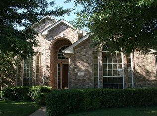 105 Midcrest Dr, Irving, TX 75063