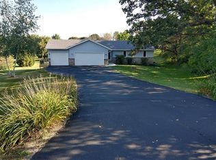 7910 Windspoint Rd, Roscoe, IL 61073