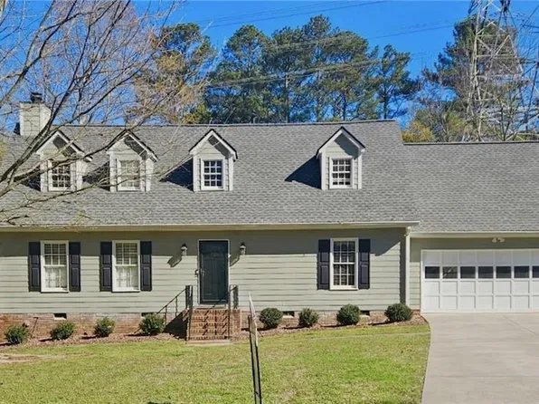 3939 Tall Pine Dr, Marietta, GA 30062