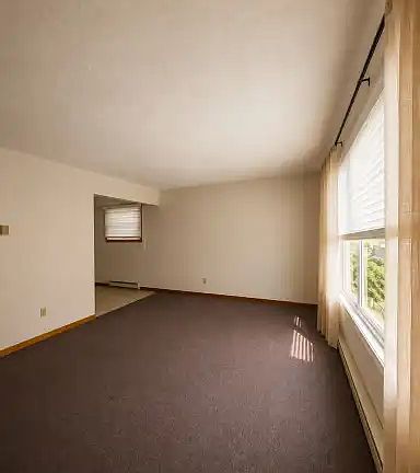 4th image of 200 Lake St #2