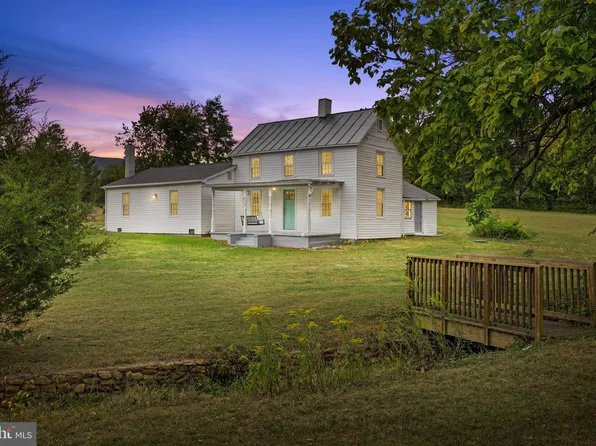 1983 Howardsville Tpke, Stuarts Draft, VA 24477