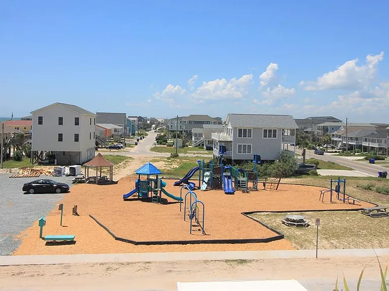 215 Summerwinds Pl — Photo 40