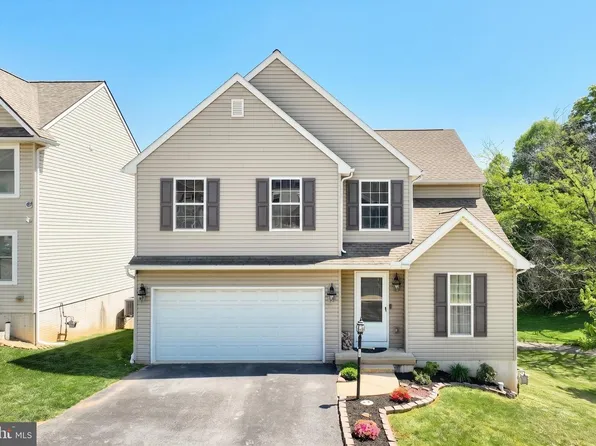 14 Barberry Ct, Manchester, PA 17345