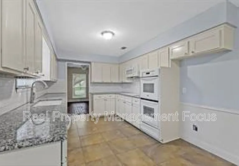 14722 Overview Dr — Photo 13