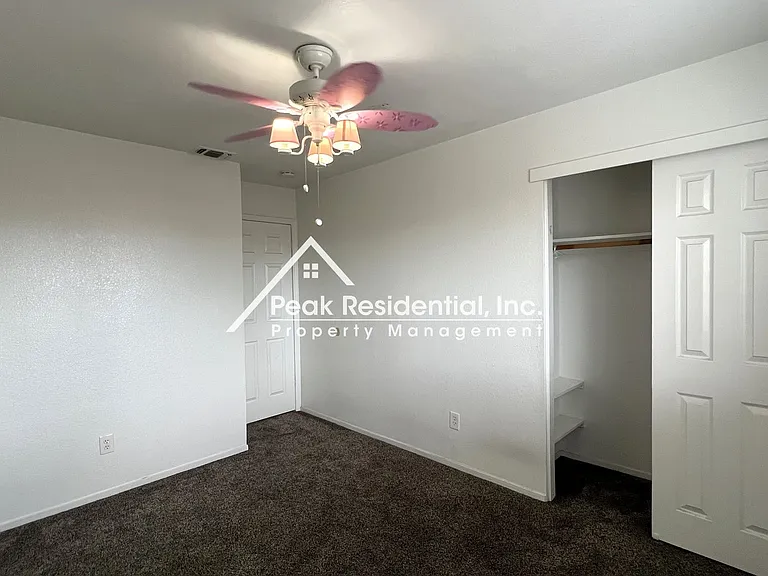 8274 Golden Park Ct — Photo 14