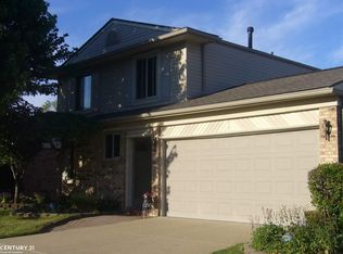 46514 Plum Grove Dr, Macomb, MI 48044