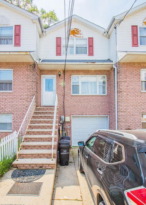 1st image of 50 Andrews St