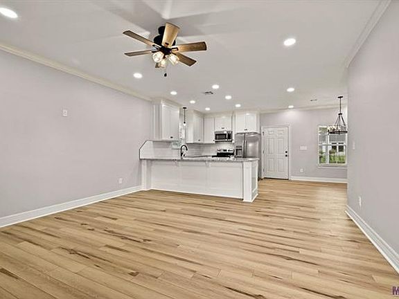3rd image of 13411 Country Meadow Ave
