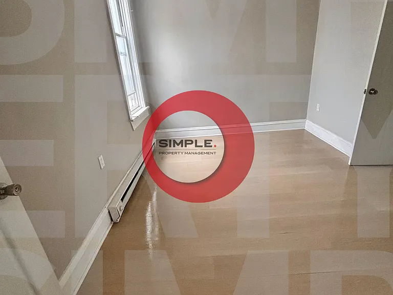 303 S 6th St — Photo 6