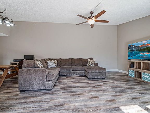 3rd image of 4293 S Landar Dr