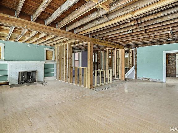 2nd image of 5806 Degiverville Ave
