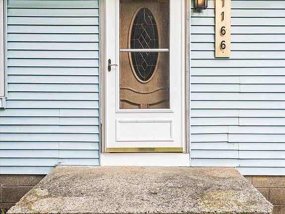 4th image of 1166 Oaklea Ave