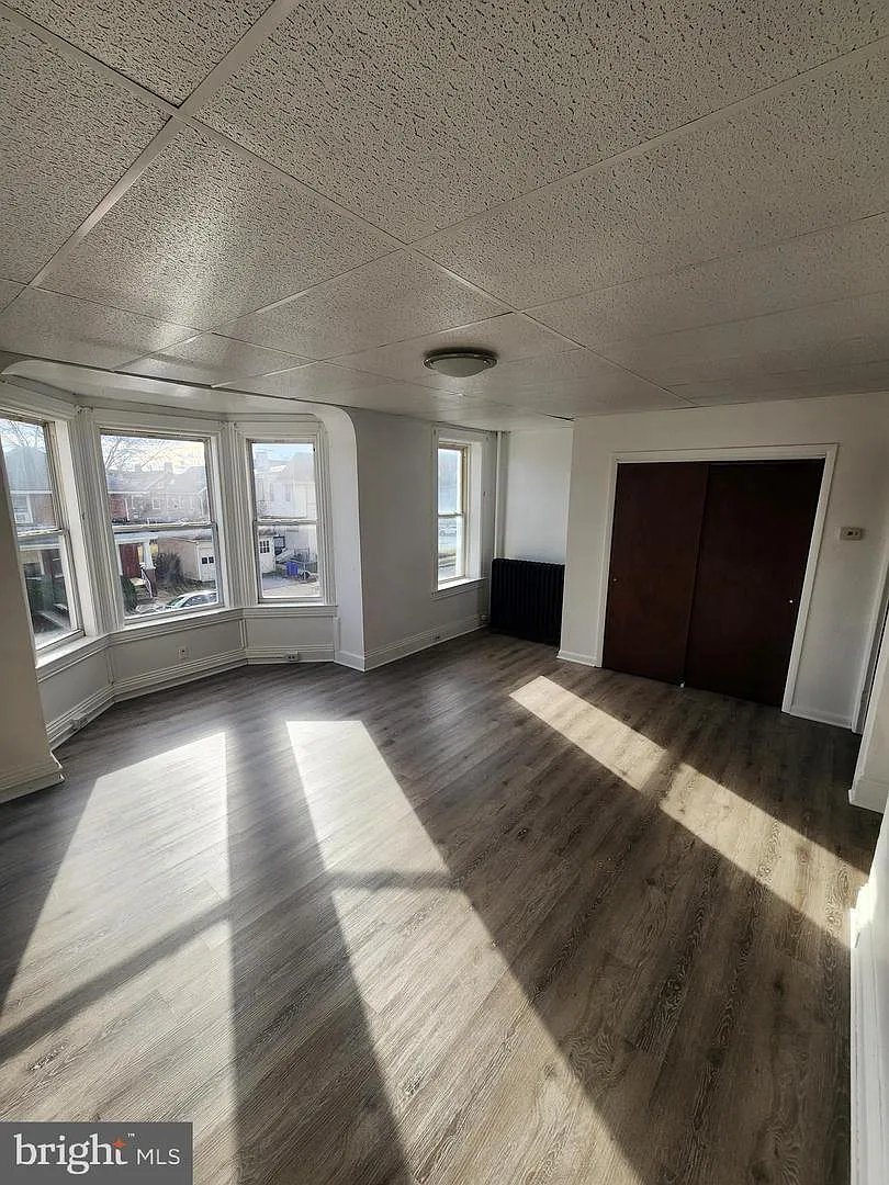 1441 W Philadelphia St — Photo 1