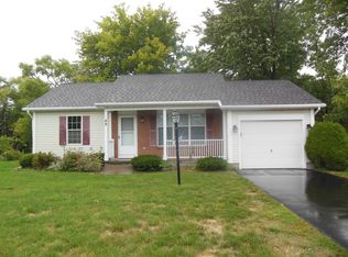 88 Brownstone Ln, Rochester, NY 14615