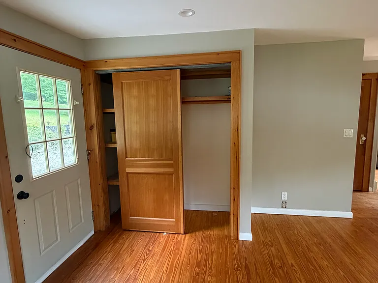 8 Nashua Rd — Photo 3