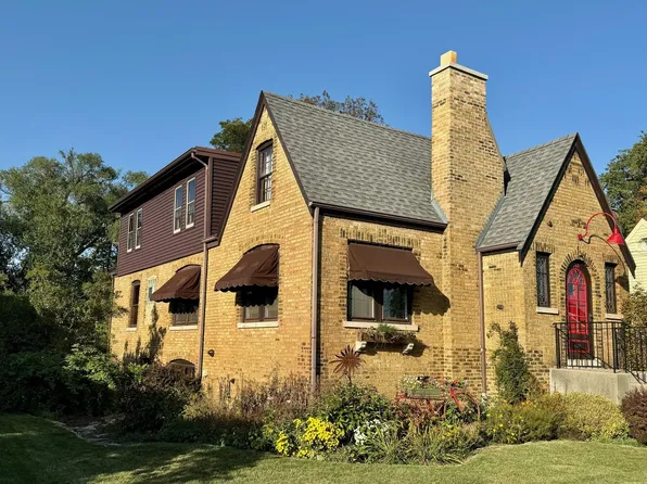 768 E Thacker St, Des Plaines, IL 60016