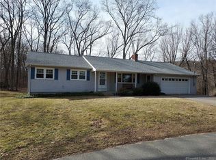 61 River Ln, Deep River, CT 06417