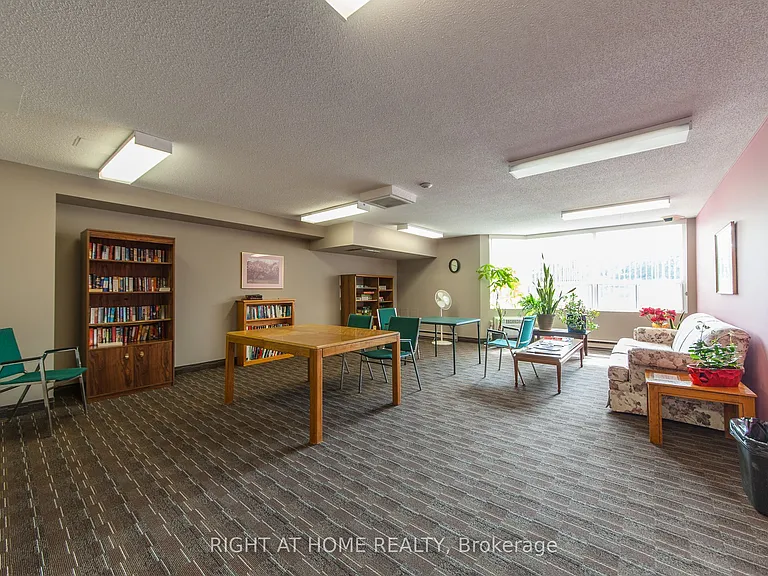35 Green Valley Dr #1714 — Photo 22