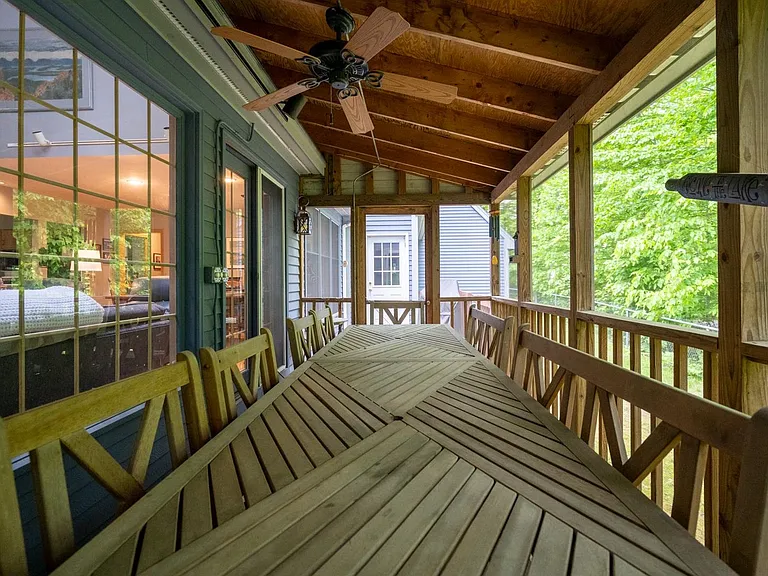 39 Robertson Dr — Photo 43