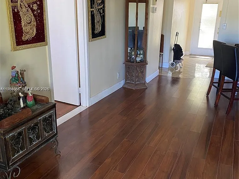 1035 Country Club Dr #104 — Photo 7