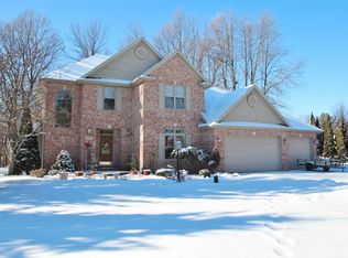 1277 Gerhardt Ln, Green Bay, WI 54313