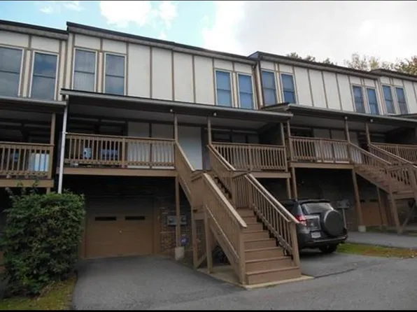 1 Lina Ln Unit 1, West Springfield, MA 01089