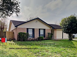 16211 Dew Drop Ln, Houston, TX 77095