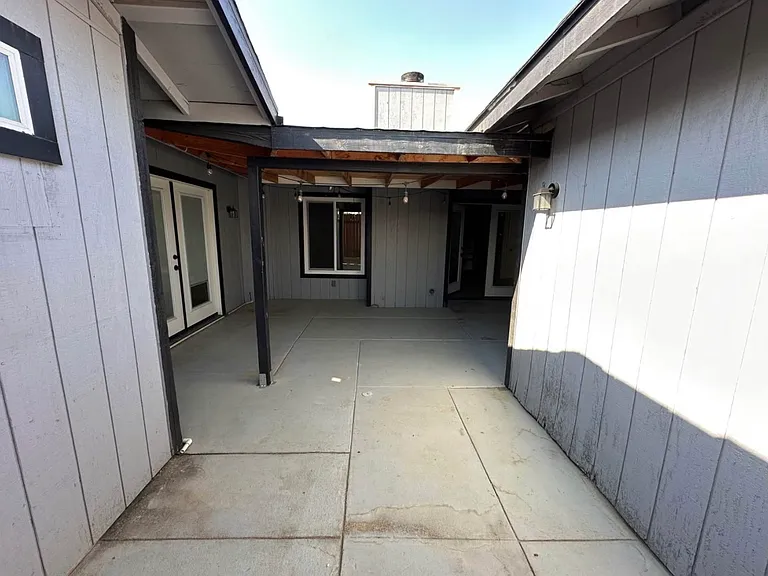 798 Pacific Circle Dr — Photo 18