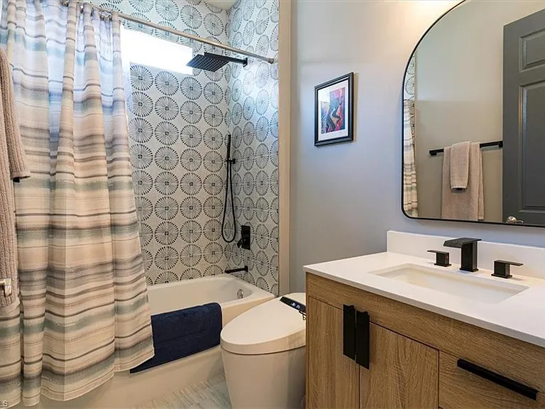 7703 Martino Cir — Photo 17