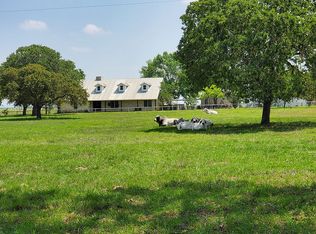 811 Pine Meadow Rd, Seguin, TX 78155