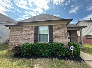5703 Falling Bark Dr, Memphis, TN 38134