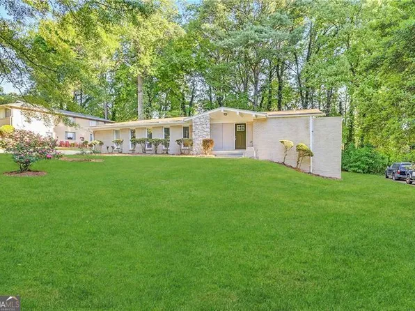 5220 Black Foot Dr, Lithonia, GA 30038