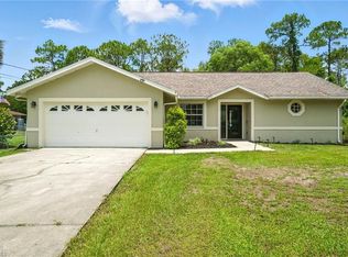 2711 4th St NW, Naples, FL 34120